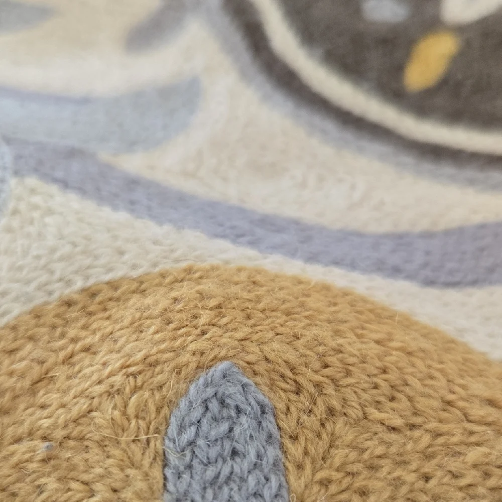 Wool Embroidery Area Rug (Approx 5'x7') - Picture 2 of 6